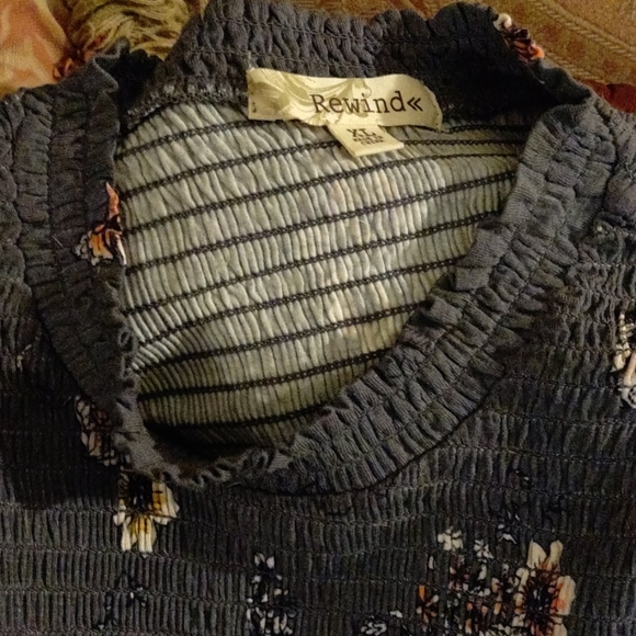 Women's top - Picture 2 of 2